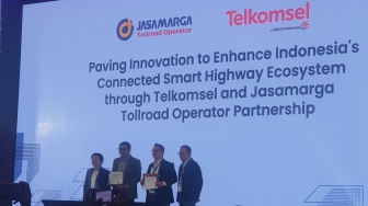 Telkomsel Perkenalkan Ted dan Digihub di Ajang Solution Day 2024