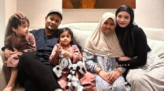 Inara Rusli Patah Hati, 2 Anaknya Masuk Rumah Sakit: Lebih Baik Orangtua yang Meninggal Duluan