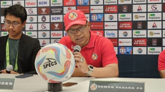 Pelatih Semen Padang Kecewa Timnya Kebobolan Jelang Akhir Pertandingan