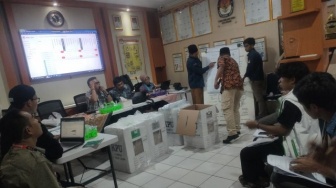 Perhitungan Suara PPK Curug Dipindah ke Kantor KPU Kota Serang, Ada Pengerahan Massa Pendukung Caleg