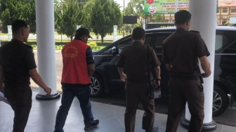 Bos Tambang Emas Ilegal Ditahan Kejari Pasaman Barat