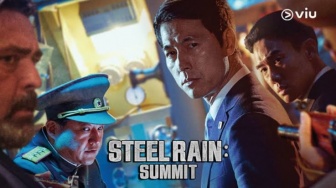 Ulasan Film 'Steel Rain 2: Summit', Kudeta & Penculikan 3 Pemimpin Negara