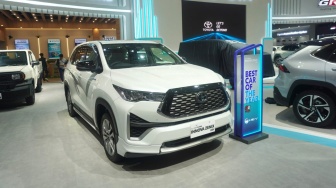 Penjualan Mobil Hybrid Turun di Februari, Toyota Innova Zenix Masih Juara