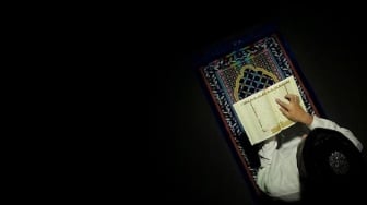 Surat Al Baqarah Ayat 183: Teks Arab, Latin, Arti dan Tafsir Tentang Puasa Ramadhan