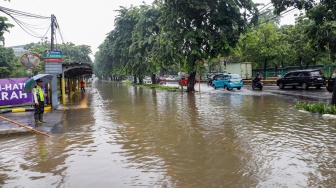 37 RT Dan 15 Ruas Jalan Di Jakarta Terendam Banjir, Ini Daftarnya