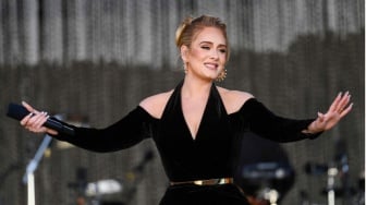 Imbas Sakit dan Suara Terganggu, Konser Adele di Las Vegas Terpaksa Ditunda