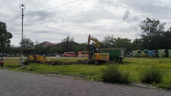 Keraton Solo Direvitalisasi, PKL Mulai Kosongkan Area Alun-alun Selatan