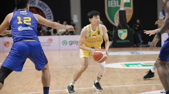 Wangi Banget! Ini Momen Andre Adrianno Hujani Ring Satya Wacana dengan Tembakan Three Point