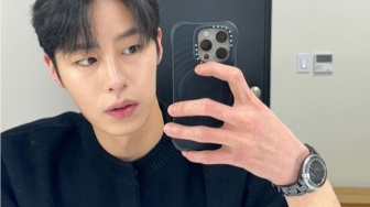 4 Potret Mirror Selfie Lee Jae Wook, Idola Sejuta Umat yang Pacaran dengan Karina aespa!