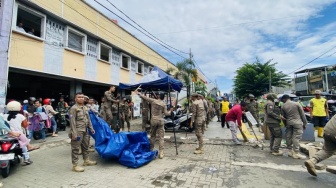 Trotoar dan Jalan Diserobot, 5 Lapak PKL di Padang Utara Digusur