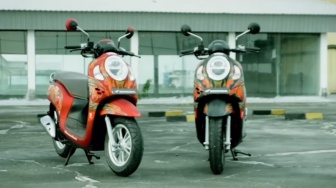 Honda Scoopy dan Honda PCX 160 Hadir dengan Livery Khusus PSM Makassar Edisi Terbatas