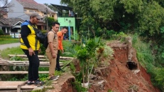 Ancaman Banjir Menghantui 16 RW di Bogor, Tanggul Sungai Cileungsi Amblas