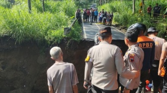 Ngeri! Jembatan Roboh Telan Nyawa Pemotor, Awalnya Ada Jeritan Minta Tolong