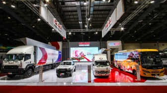 Isuzu Bawa Jajaran Produk Jawab Kebutuhan Transportasi di GIICOMVEC 2024