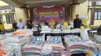 Beras Bulog Berjamur Dioplos Jadi Beras Premium, 270 Ton Beredar di Banten