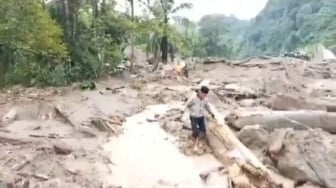 Banjir Pesisir Selatan: 23 Orang Meninggal, Empat Warga Masih Hilang