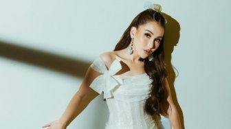 Ikuti Kiblat Fesyen Korea Selatan, Outfit Ayu Ting Ting Jadi Omongan