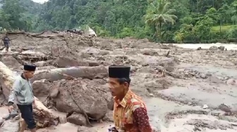 Satu Lagi Korban Longsor Pesisir Selatan Meninggal Dunia, 8 Orang Masih Dicari