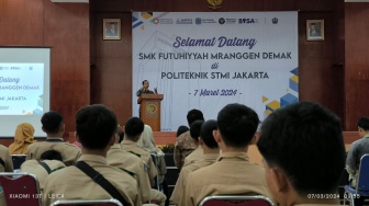 Jadi Awal Kolaborasi, SMK Futuhiyyah Mraggen Demak Berkunjung ke Politeknik STMI Jakarta