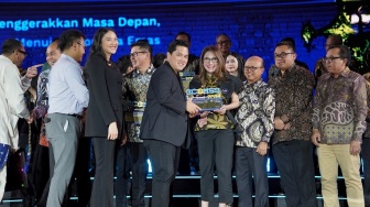 Grup Pertambangan Ini Terima Penghargaan Best Corporate Action Handling di BCOMSS 2024