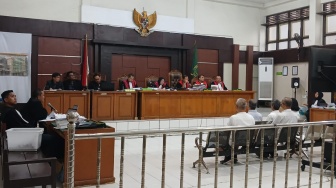 5 Terdakwa Dugaan Korupsi Akuisisi Saham Bersaksi, Kuasa Hukum : Malah Counter Balik Dakwaan