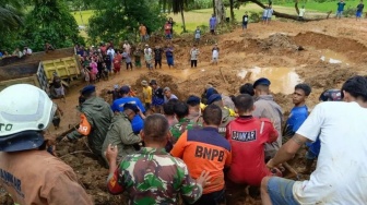 Banjir dan Longsor di Padang Pariaman: 3.421 Warga Terdampak dan Infrastruktur Rusak