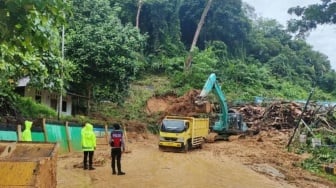 Ombudsman Sumbar Minta Pemda Penuhi Kebutuhan Dasar Korban Banjir dan Longsor di Pesisir Selatan