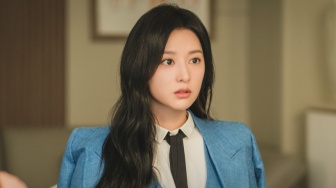 Sinopsis Drama 'Queen of Tears' Episode 2: Kim Ji Won Alami Sakit Parah?