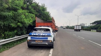 Mayatnya Gelantungan di Pintu Truk, Pemuda Nekat Bunuh Diri Diduga Depresi Kalah Judi Online