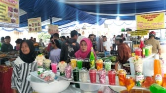 Pasar Pabukoan di Padang Hadir Setiap Ramadan, Pertahankan Menu Makanan Tradisional