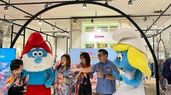 Brand Lokal Ini Rilis Koleksi Spesial Bertema SMURF yang Penuh Warna