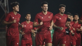 Beda Nasib Timnas Indonesia vs Vietnam: Striker Lawan Cedera, Garuda Dapat Tambahan 2 Pemain Berpengalaman