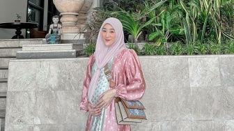 Mengaku Gendutan, Ini 7 Potret Larissa Chou Pamer Baby Bump