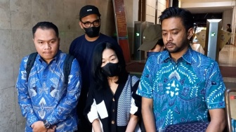 Amy BMJ Tanggapi Tudingan Hotman Paris yang Sebut Anaknya Trauma dan Ingin Bunuh Diri