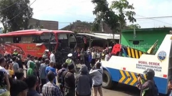Kronologi Lengkap Bus Tabrak Truk dan Motor di Malang, 1 Orang Meninggal Dunia