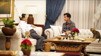 Prabowo Pamer Mampir ke Toko Buku Langganan, Publik Beri Sindiran: Kok Wapresnya Nggak Suka Baca, Pak?