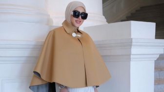 Dikabarkan Hamil, Syahrini Tampil dengan Outfit Menutupi Perut Sambil Tenteng Tas Mewah Harga Rp1,2 Miliar