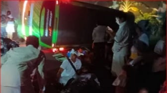 Bus Rombongan Tirtayatra Terguling di Tabanan Akibat Tak Kuat Nanjak