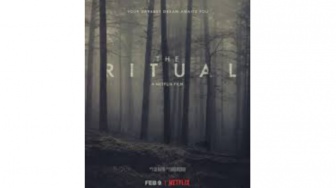 Film The Ritual, Analisis 'Horor Subtil, Psikologis, dan Creature'