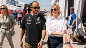 Lewis Hamilton Ikut Menyerukan Kesetaraan Gender di Kalangan Motorsport