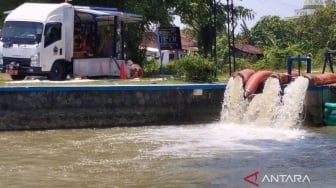 Puluhan Pompa Bekerja Keras, Genangan Banjir di Demak Diupayakan Surut