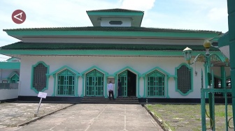 Masjid Tertua Ini Jadi Saksi Salat Jumat Pertama di Maros Sulawesi Selatan