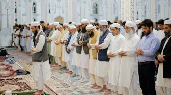 Panduan Doa Qunut Malam 16 Ramadhan saat Sholat Witir: Teks Arab, Latin, Artinya