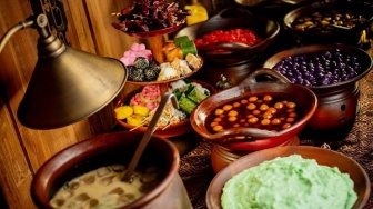 Buka Puasa dengan Hidangan Nusantara Bergaya Kontemporer di Smriti, Kambing Guling Saus Kari Jadi Favorit