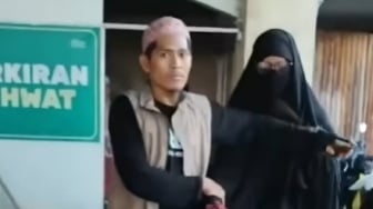 Ngaku Punya Masalah Seksual, Pria Bercadar Tertangkap di Area Wanita di Masjid Jannatul Dirdaus Makassar