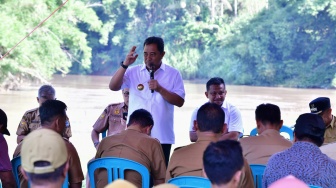 Ngobrol Santai di Pinggir Sungai, Pj Gubernur Sulsel Bahtiar Sampaikan Potensi Kabupaten Bone