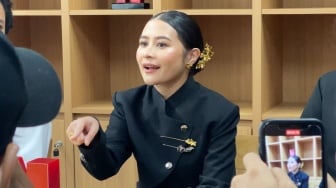 Prilly Latuconsina Panen Kritik karena Kedapatan Pakai Tabung Gas Elpiji 3 Kg, Langsung Klarifikasi