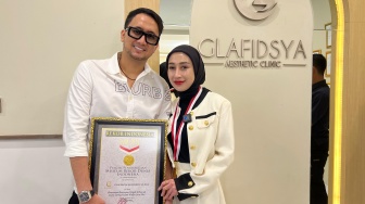 Bikin Bangga! Dokter Reza Gladys dan Suami Kembali Raih Rekor MURI