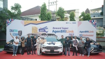 Catatkan Pertumbuhan Transaksi Tertinggi, BRI Berikan Mobil Kepada Agen BRILink Berprestasi