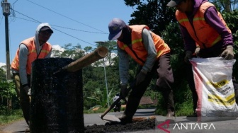 34,6 Km Jalan Berlubang di Temanggung Ditambal Jelang Mudik Lebaran